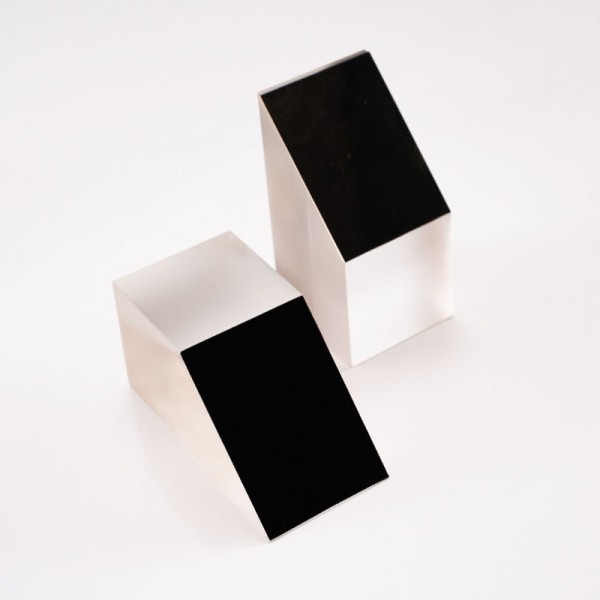 光學元件為何需要涂墨：探討光學涂墨的應用優勢